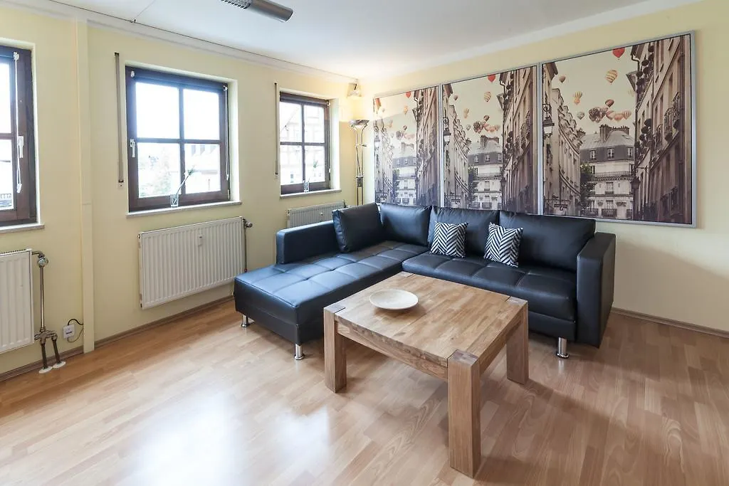 Ferienwohnung Reisloehner Альтдорф-бай-Нюрнберг Апартаменты